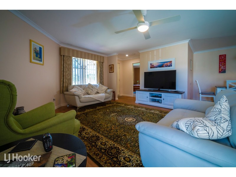 49 Ritchie Drive, Rockingham WA 6168