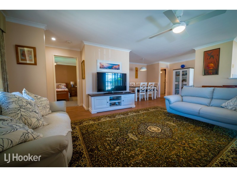 49 Ritchie Drive, Rockingham WA 6168