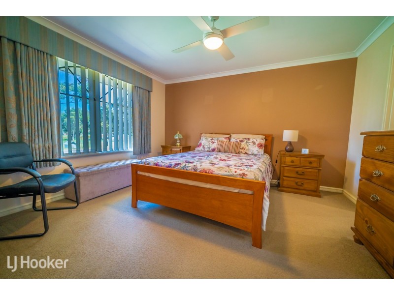 49 Ritchie Drive, Rockingham WA 6168