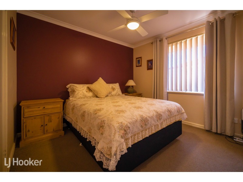 49 Ritchie Drive, Rockingham WA 6168