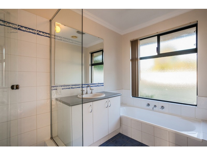 27 Lombadina Parade, Secret Harbour WA 6173