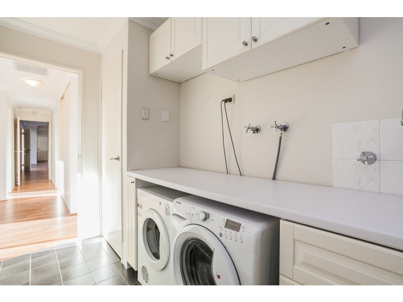 27 Lombadina Parade, Secret Harbour WA 6173