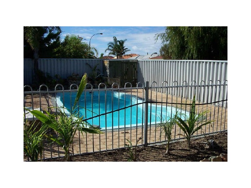4 Chittering Place, Cooloongup WA 6168