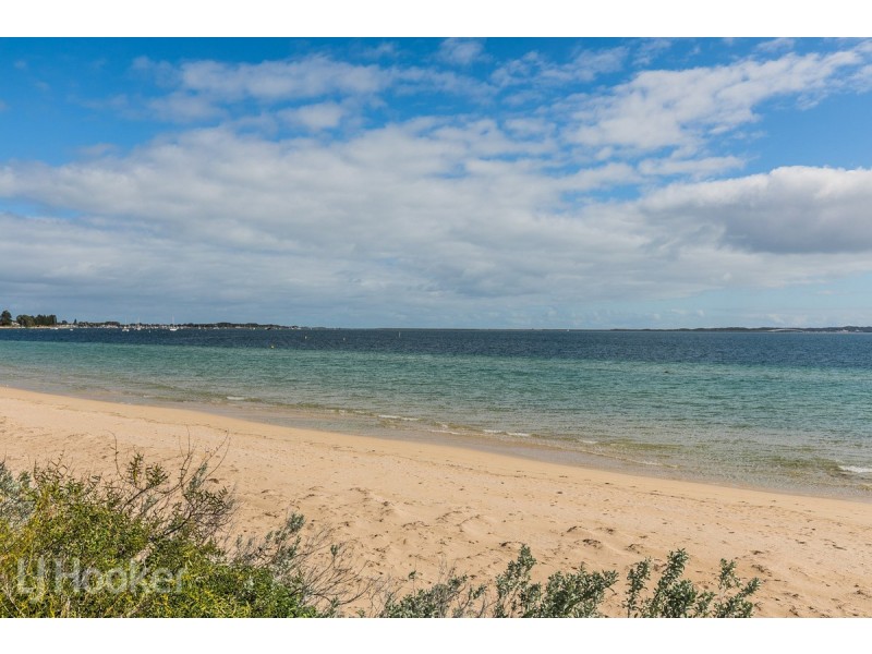 215 Kent Street, Rockingham WA 6168