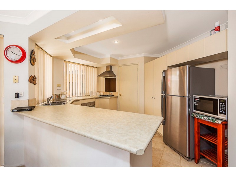 73 San Sebastian Boulevard, Port Kennedy WA 6172