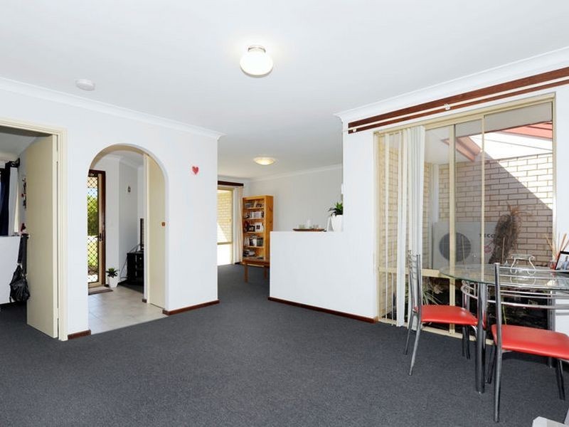 12 Teakdale Close, Safety Bay WA 6169