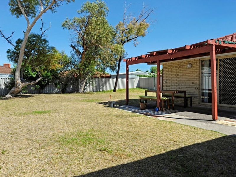 12 Teakdale Close, Safety Bay WA 6169