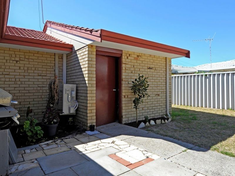 12 Teakdale Close, Safety Bay WA 6169