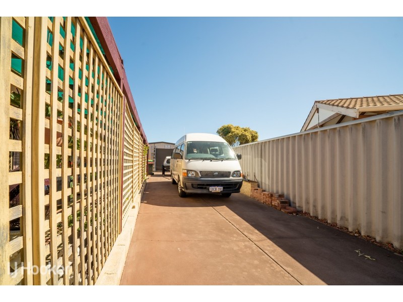 17 Karrawa Gardens, Port Kennedy WA 6172