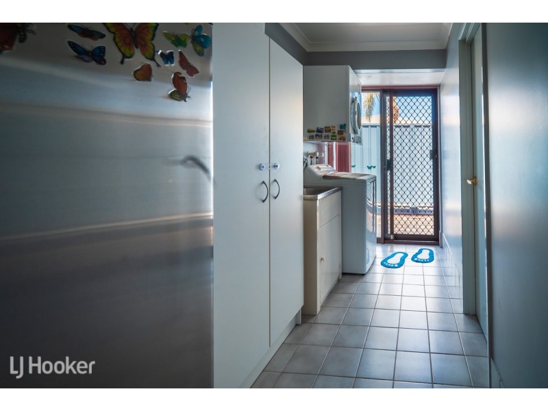 17 Karrawa Gardens, Port Kennedy WA 6172