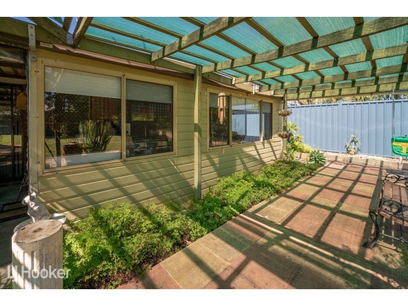 17 Karrawa Gardens, Port Kennedy WA 6172