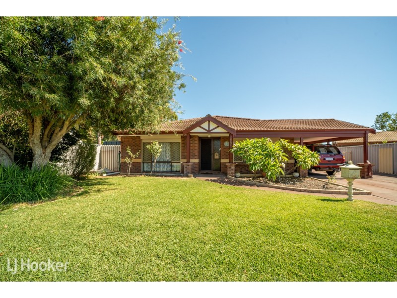 17 Karrawa Gardens, Port Kennedy WA 6172