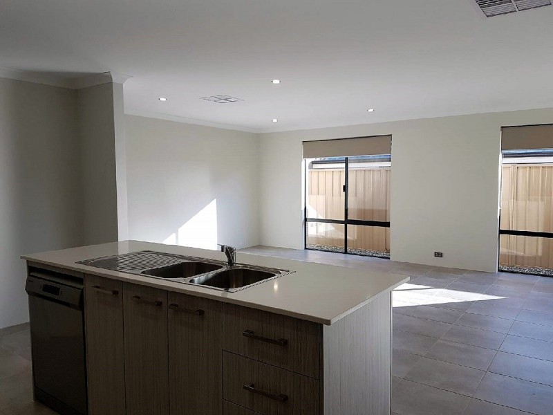 26 Aquamarine Parade, Karnup WA 6176