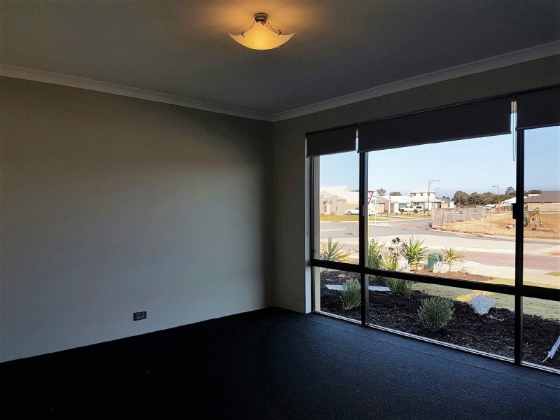 26 Aquamarine Parade, Karnup WA 6176