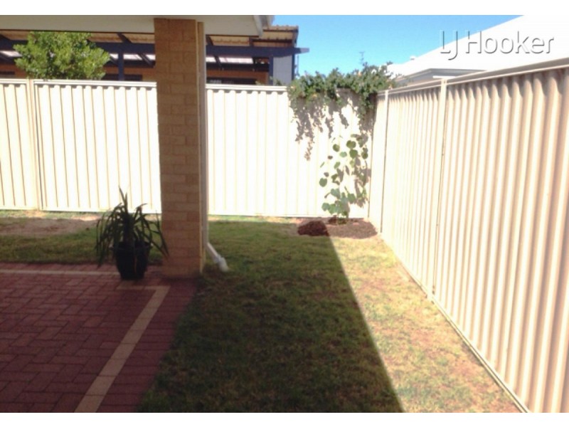 29 Lucky Bay Road, Secret Harbour WA 6173