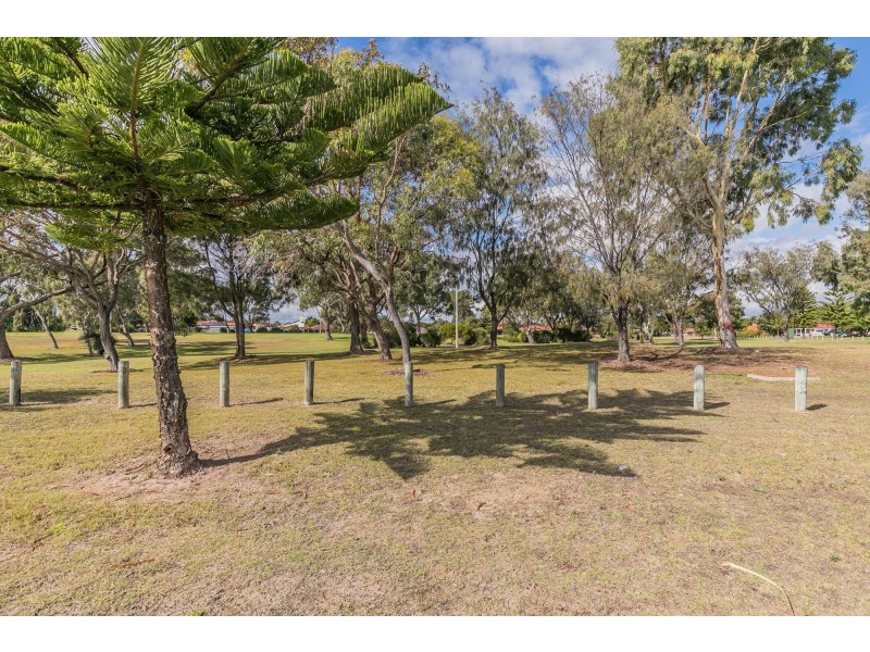 2 Kingsford Court, Port Kennedy WA 6172