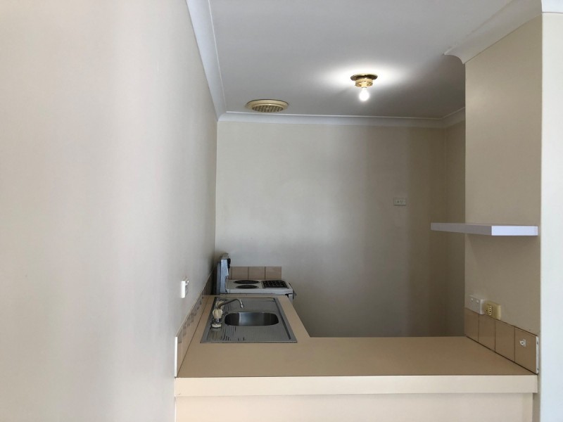 9/10 Merope Close, Rockingham WA 6168