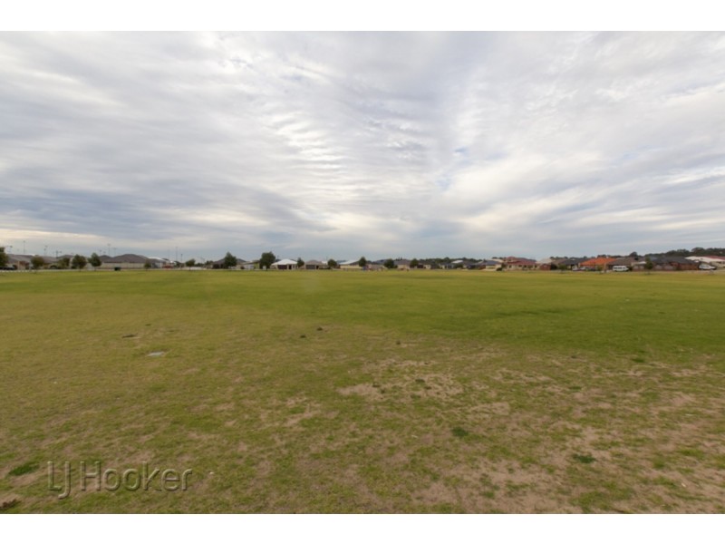 11 Springdale Boulevard, Secret Harbour WA 6173