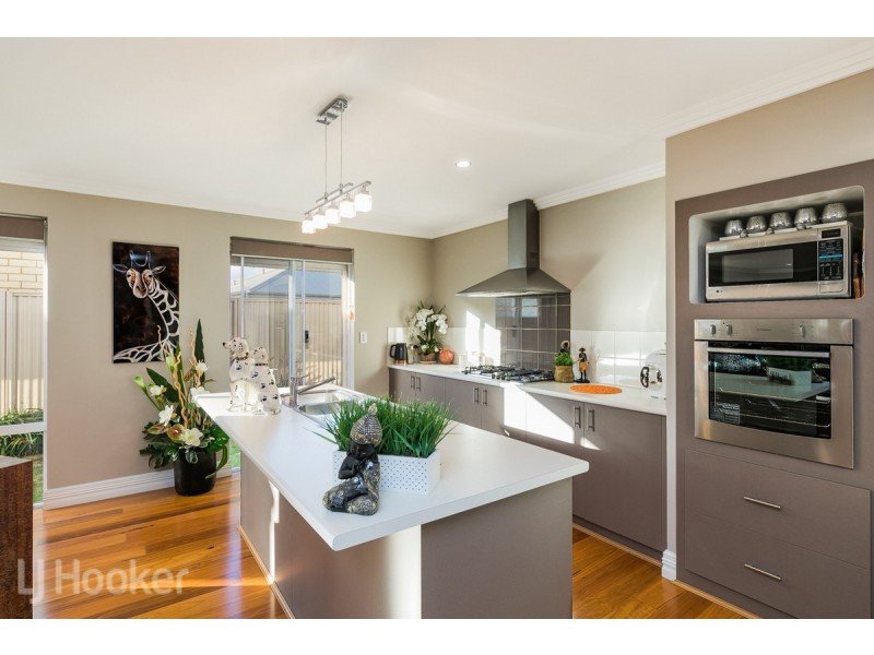 41 Sellafield Bend, Waikiki WA 6169