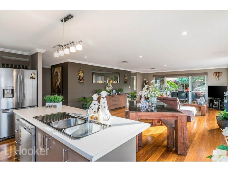 41 Sellafield Bend, Waikiki WA 6169