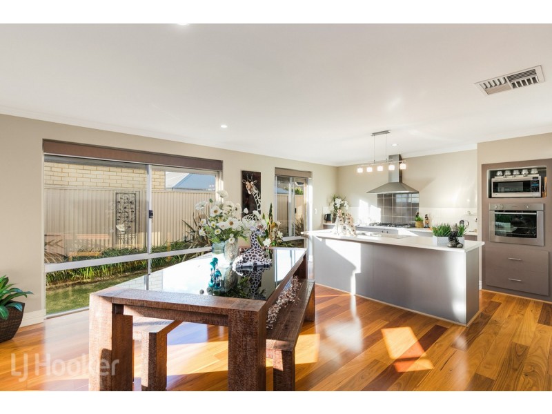 41 Sellafield Bend, Waikiki WA 6169