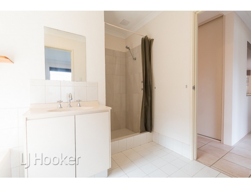 17 Mayflower Close, Port Kennedy WA 6172