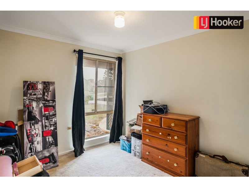 8 Doncaster Gardens, Port Kennedy WA 6172