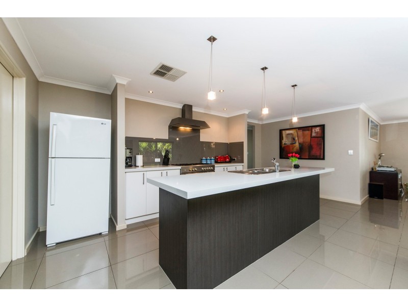 10 Yelbeni Loop, Baldivis WA 6171
