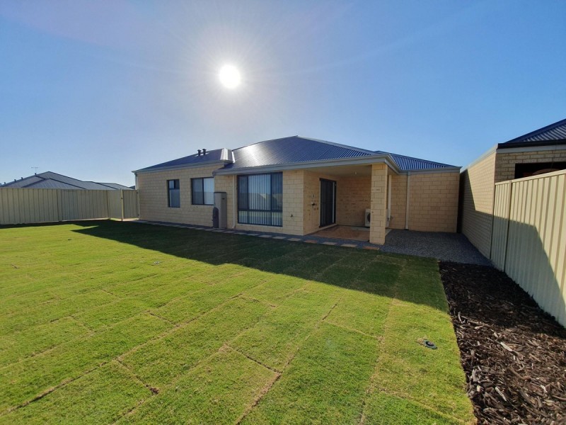 204 Foreshore Drive, Singleton WA 6175