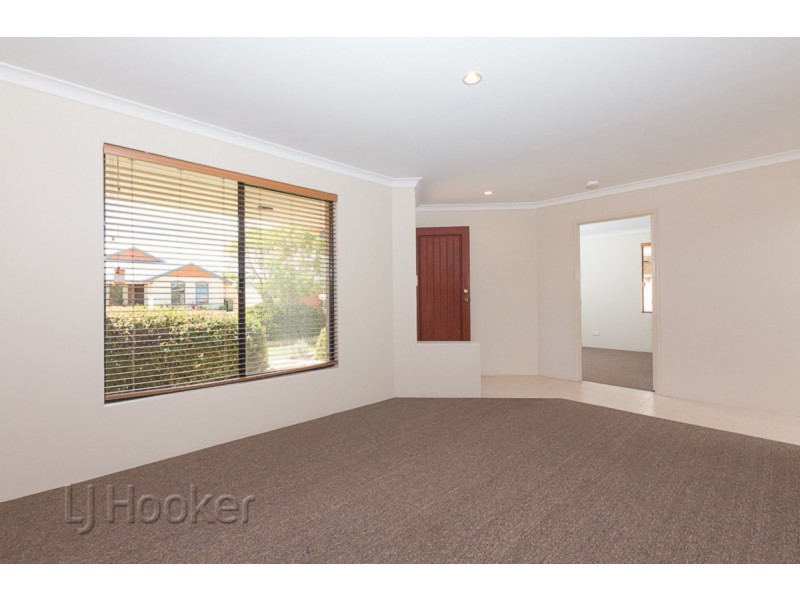 12 Freeling Road, Port Kennedy WA 6172