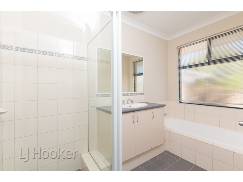 12 Freeling Road, Port Kennedy WA 6172