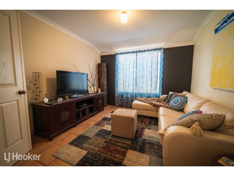 63 Fairview Drive, Waikiki WA 6169