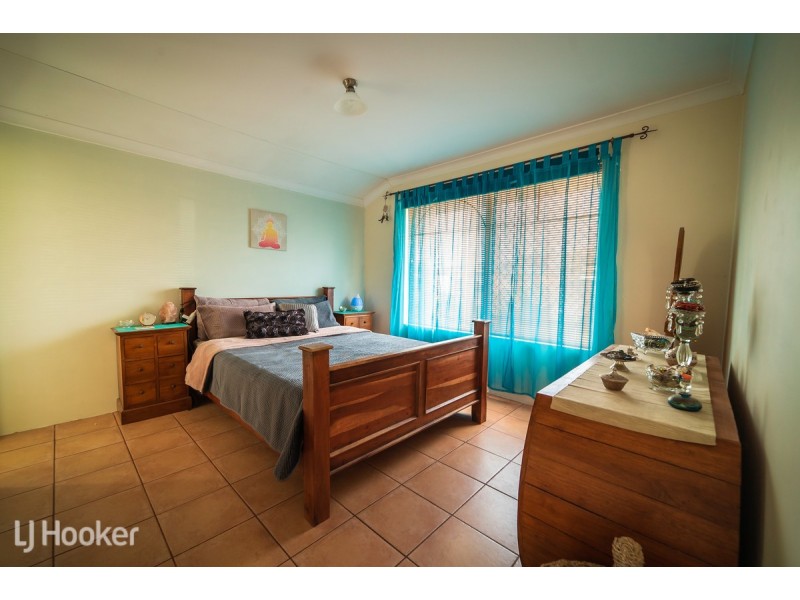 63 Fairview Drive, Waikiki WA 6169