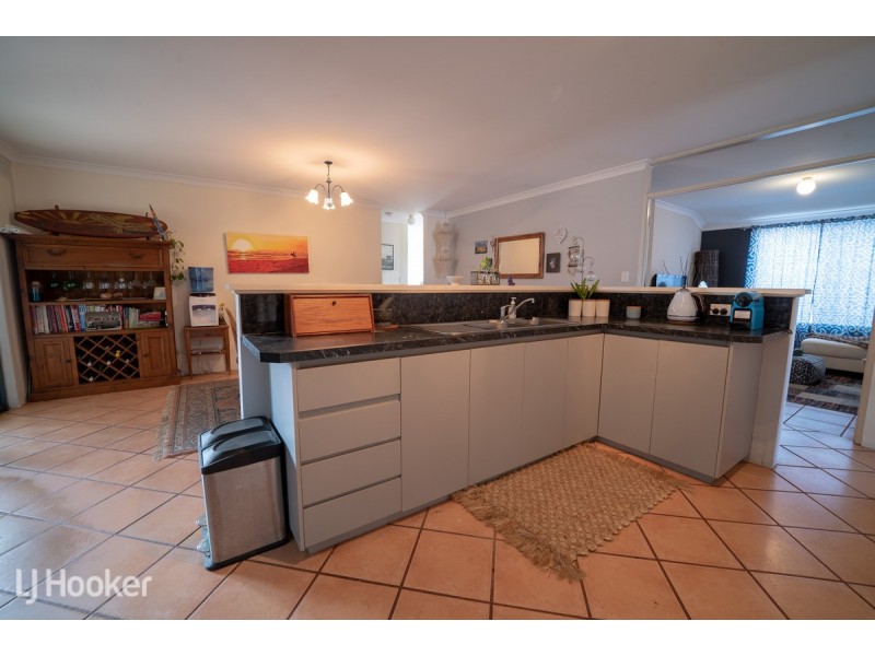 63 Fairview Drive, Waikiki WA 6169