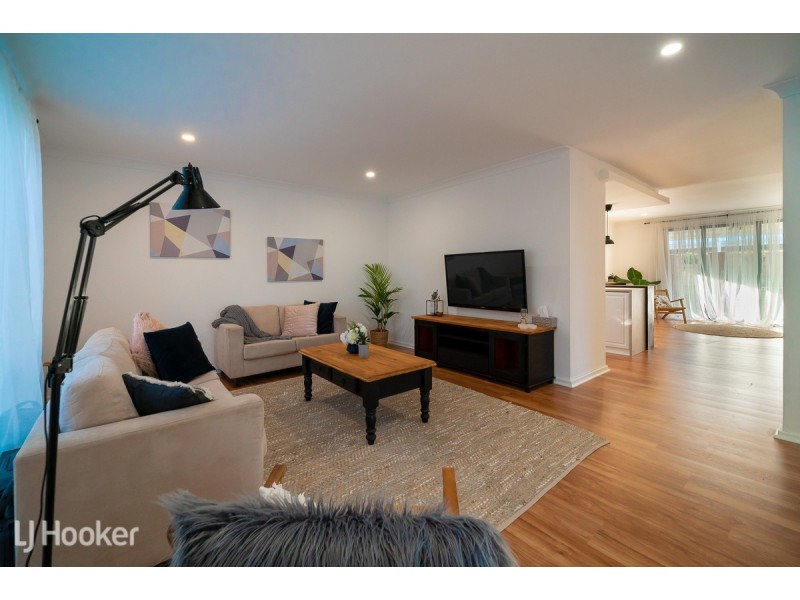 33 Pollard Way, Warnbro WA 6169