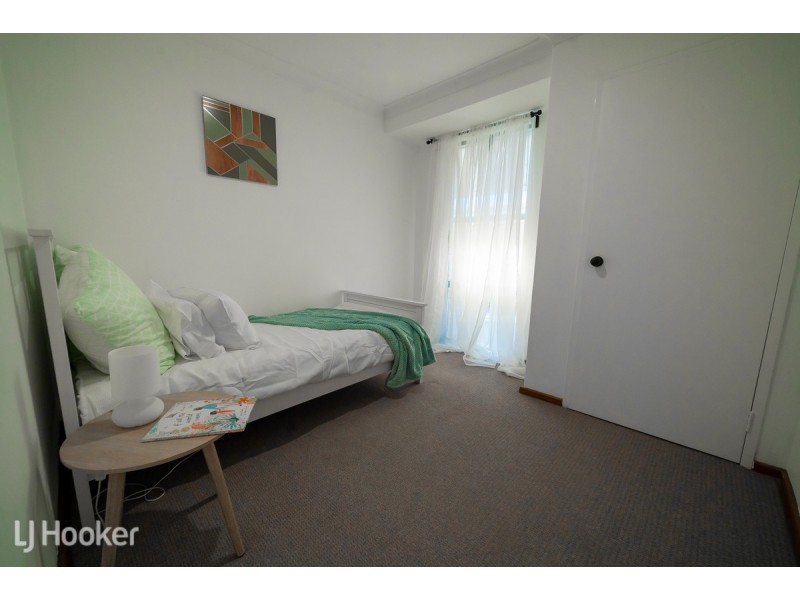 33 Pollard Way, Warnbro WA 6169
