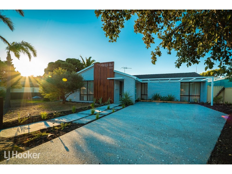 33 Pollard Way, Warnbro WA 6169