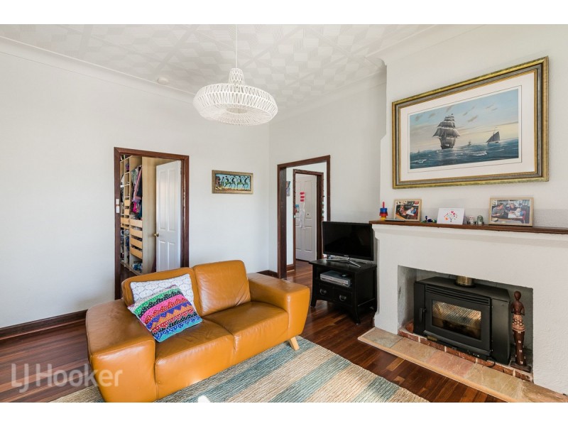23 First Avenue, Shoalwater WA 6169