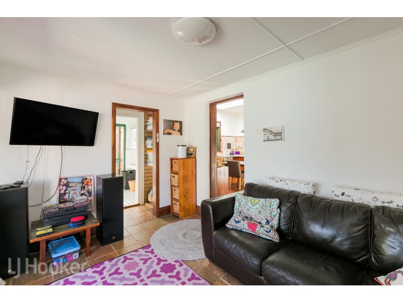 23 First Avenue, Shoalwater WA 6169