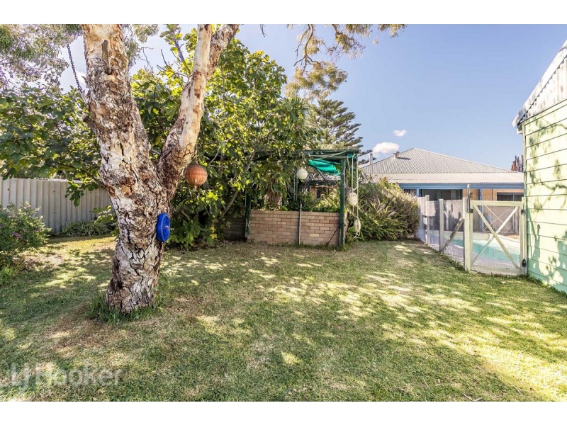23 First Avenue, Shoalwater WA 6169