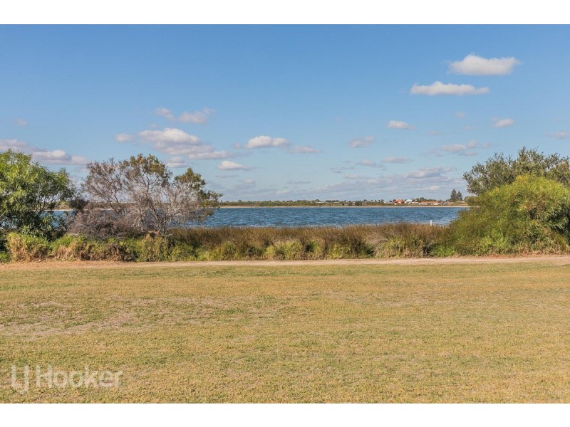 23 First Avenue, Shoalwater WA 6169