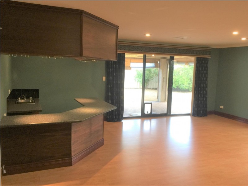 8 Anzio Court, Secret Harbour WA 6173