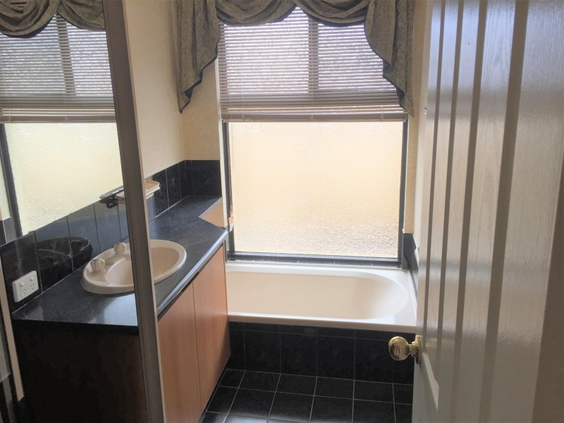 8 Anzio Court, Secret Harbour WA 6173