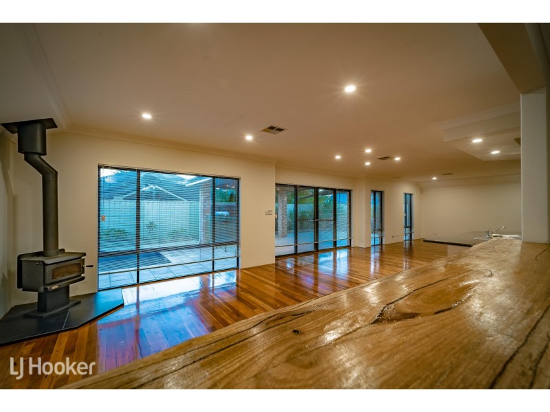12 Merimbula Way, Secret Harbour WA 6173
