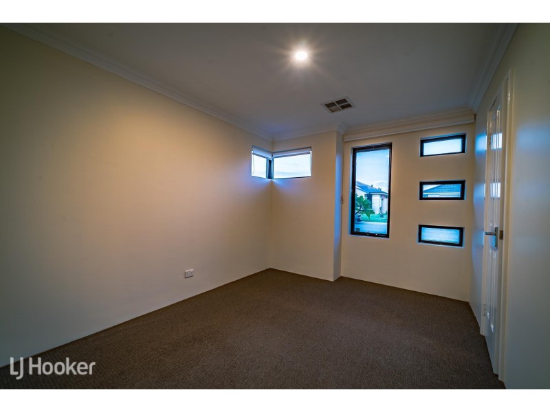 12 Merimbula Way, Secret Harbour WA 6173