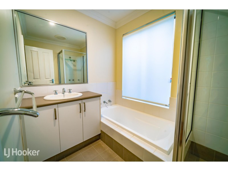 12 Merimbula Way, Secret Harbour WA 6173