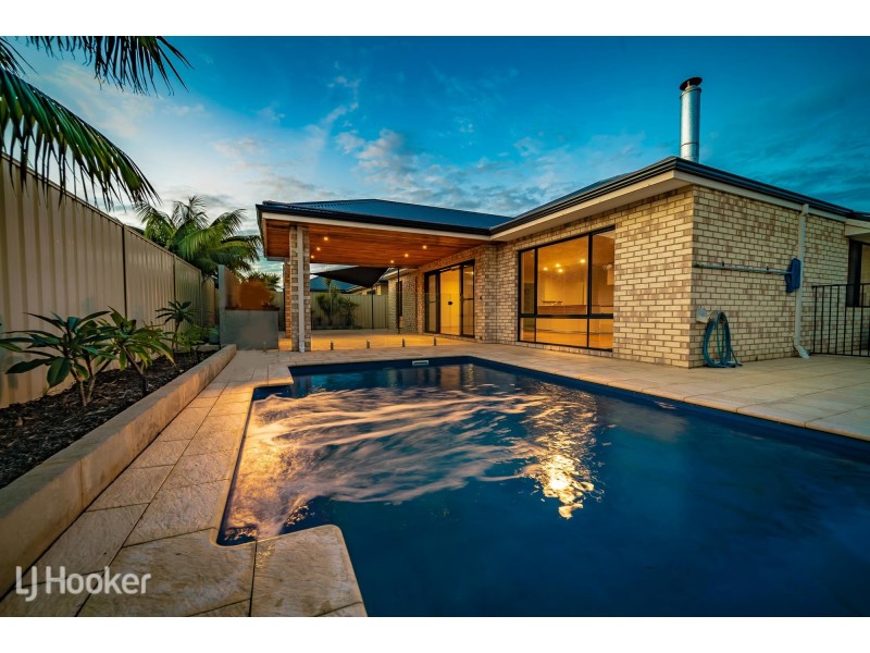12 Merimbula Way, Secret Harbour WA 6173