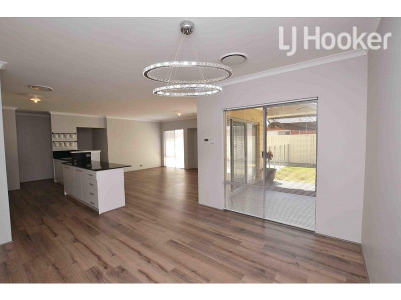 4 Hummingbird Way, Singleton WA 6175