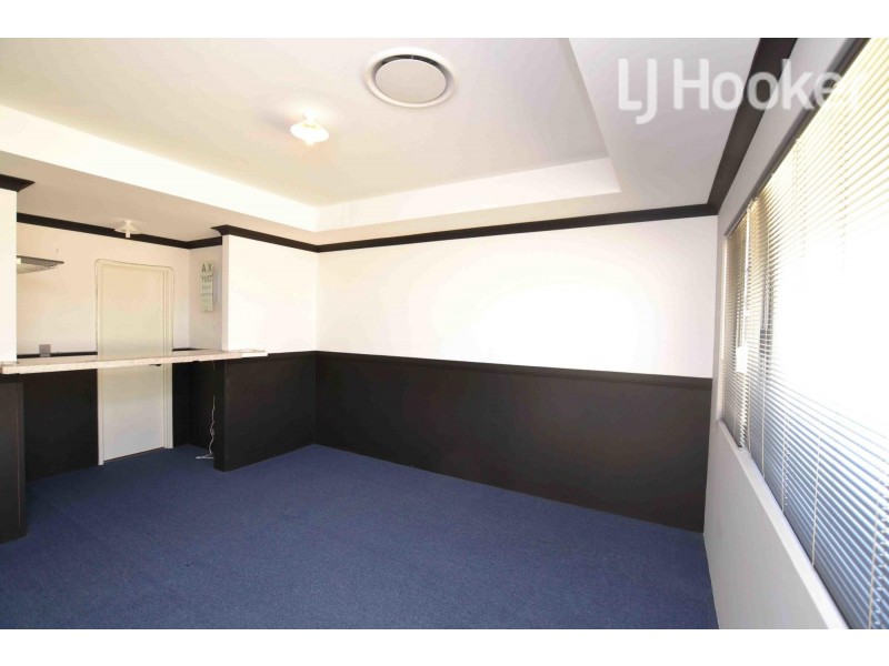 4 Hummingbird Way, Singleton WA 6175