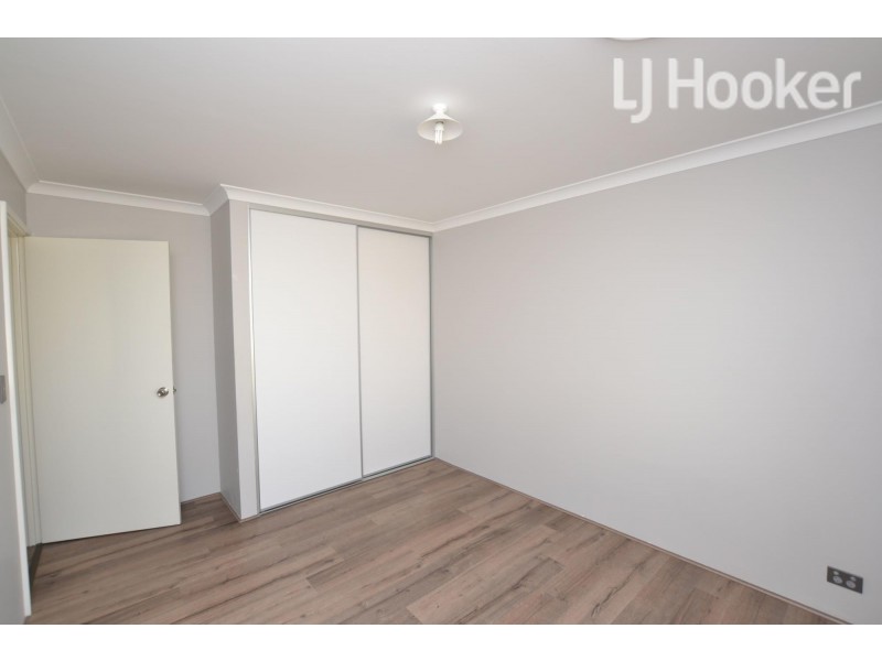 4 Hummingbird Way, Singleton WA 6175